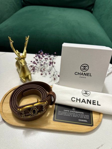 قشط ماركه Chanel شامل البوكس