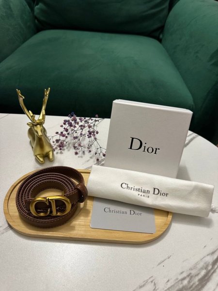 قشط  ماركه DIOR شامل البوكس <br> <span class='text-color-warm'>بيعت كلها </span>