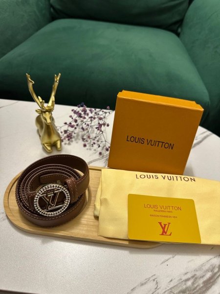 قشط  ماركه  Louis Vuitton شامل البوكس <br> <span class='text-color-warm'>بيعت كلها </span>