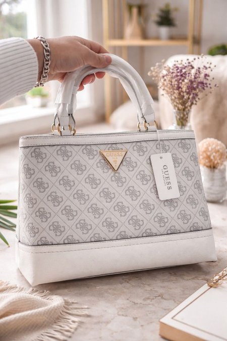 حقيبه GUESS ماستر كولتي <br> <span class='text-color-warm'>بيعت كلها </span>