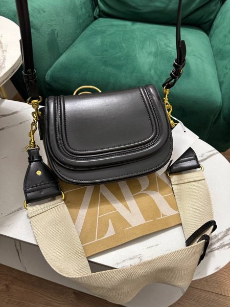 حقيبه من ZARA ماستر كولتي شامله كيس الماركه